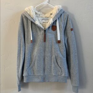 Wanakome Light Gray Hoodie with Cream Lining